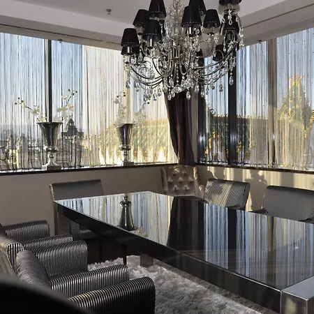 Hotel President