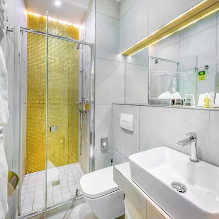 President Budapest, Affiliated By Melia Hotel 4*